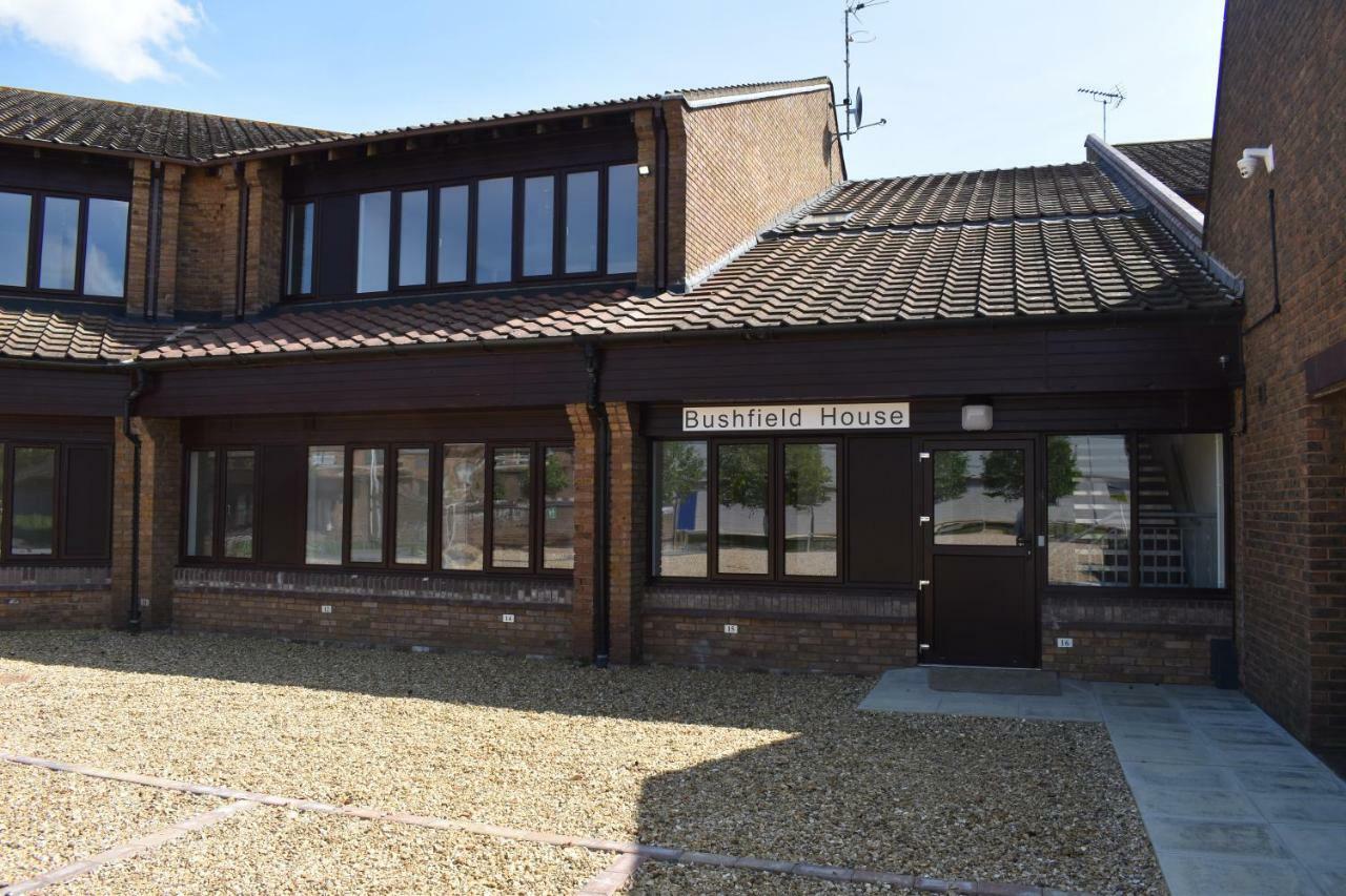 Bushfield House Apartment Peterborough Exterior photo